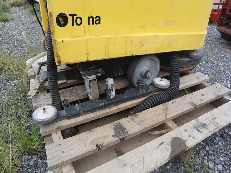 floor-scrubber-image-8