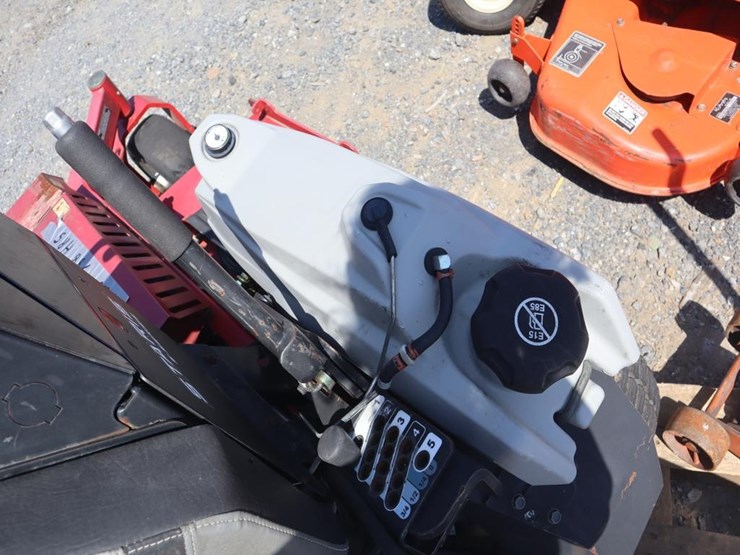 exmark-stand-on-mower-image-13