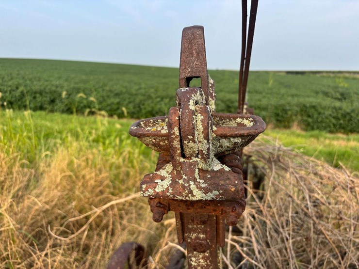 1-bottom-14”-plow-image-18