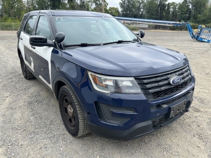 2017-ford-explorer-image-2