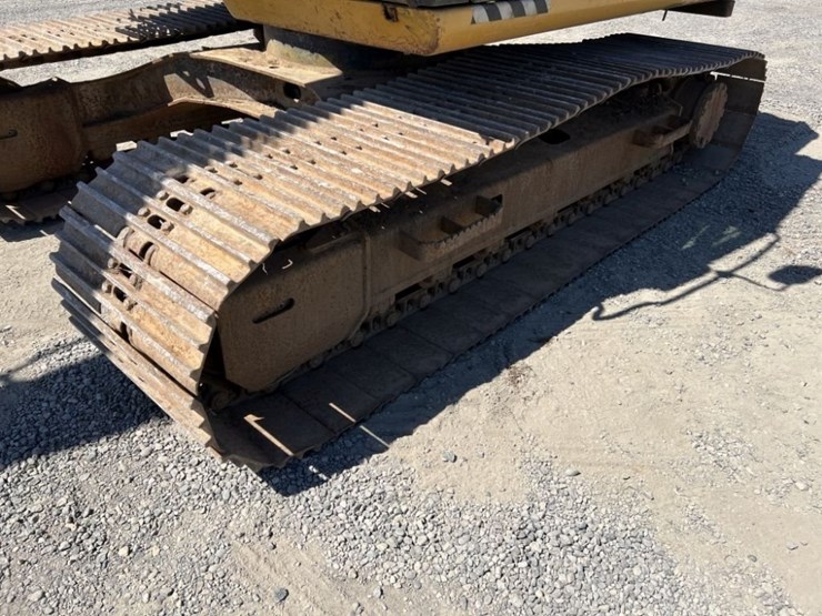 2008-deere-120c-image-16