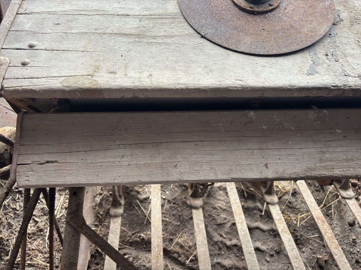 moline-8’-grain-drill-image-70