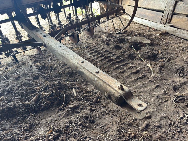 moline-8’-grain-drill-image-9