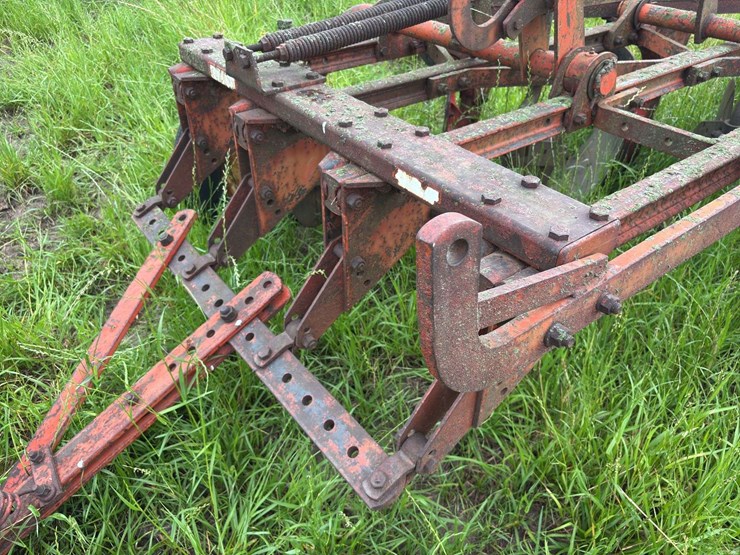 ji-case-5-bottom-14"-pull-type-plow-image-17