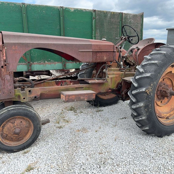 MASSEY-FERGUSON 44