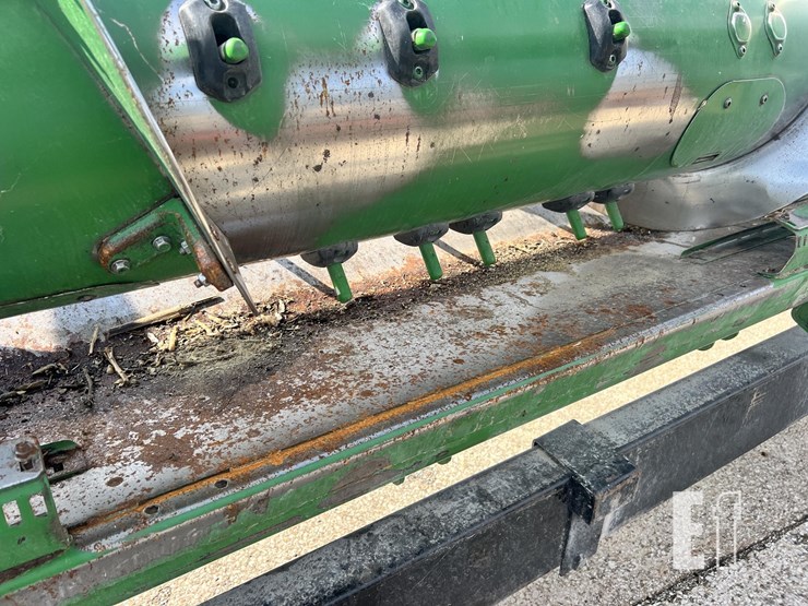 2009-john-deere-630f-image-16