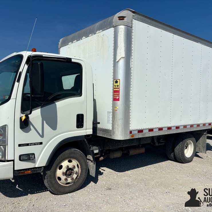 2015 ISUZU NPR