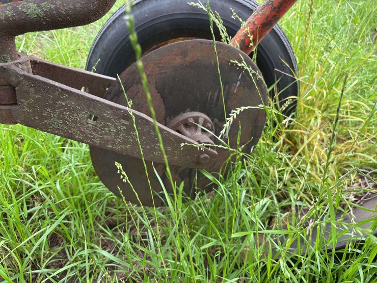 ji-case-5-bottom-14"-pull-type-plow-image-49