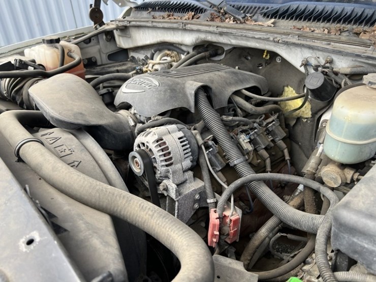 2002-chevrolet-silverado-image-24
