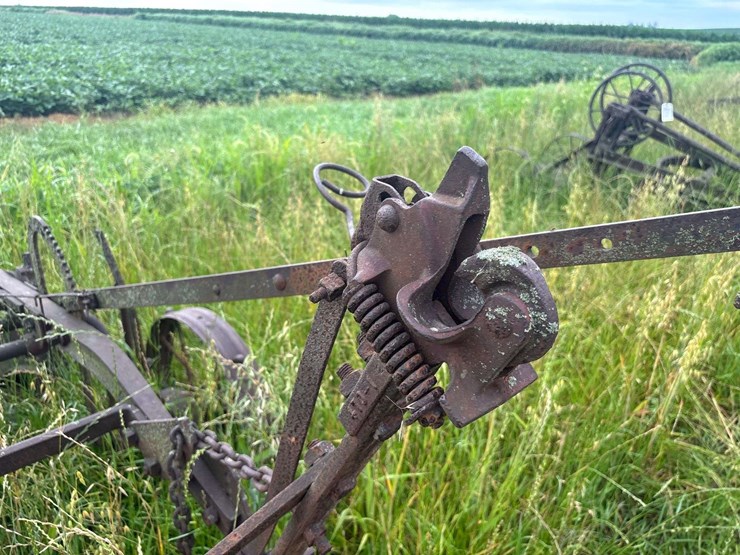massey-ferguson-14-image-10