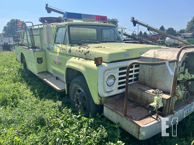 1975-ford-f750-image-3
