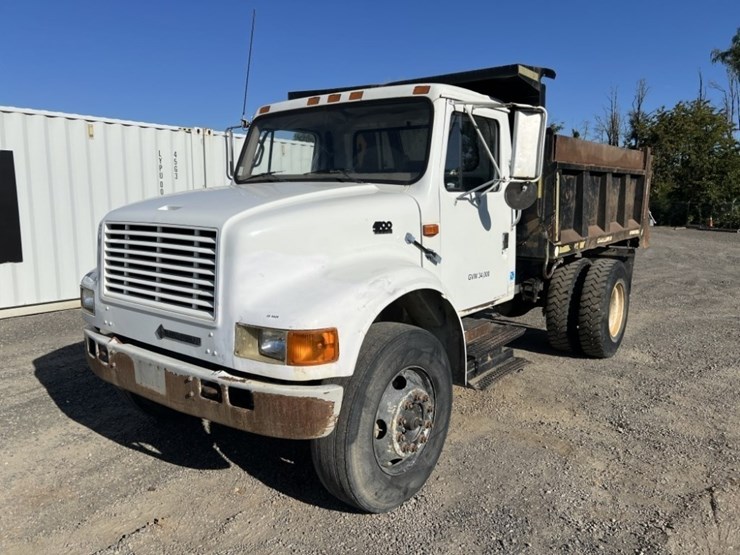 2000-international-4700-image-1