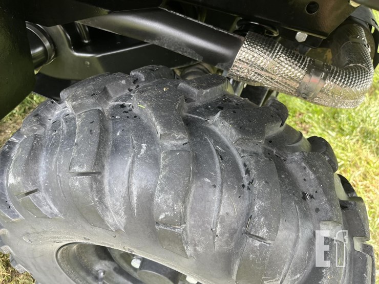 2011-john-deere-gator-xuv-825i-image-3