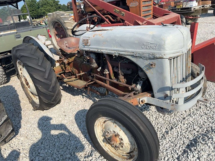 ford-8n-image-3