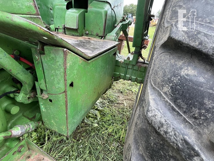 john-deere-3020-image-13