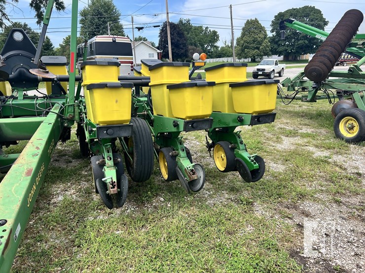 1994-john-deere-7200-image-36