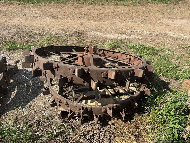 (2)-farmall-f-series-steel-wheels-image-3