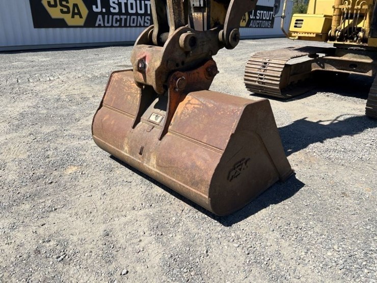 2008-deere-120c-image-10