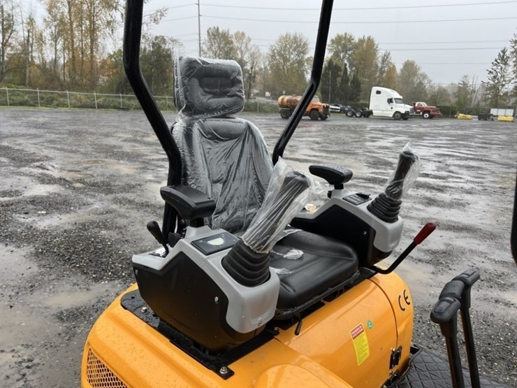 2025-miva-va20-mini-hydraulic-excavator-image-15