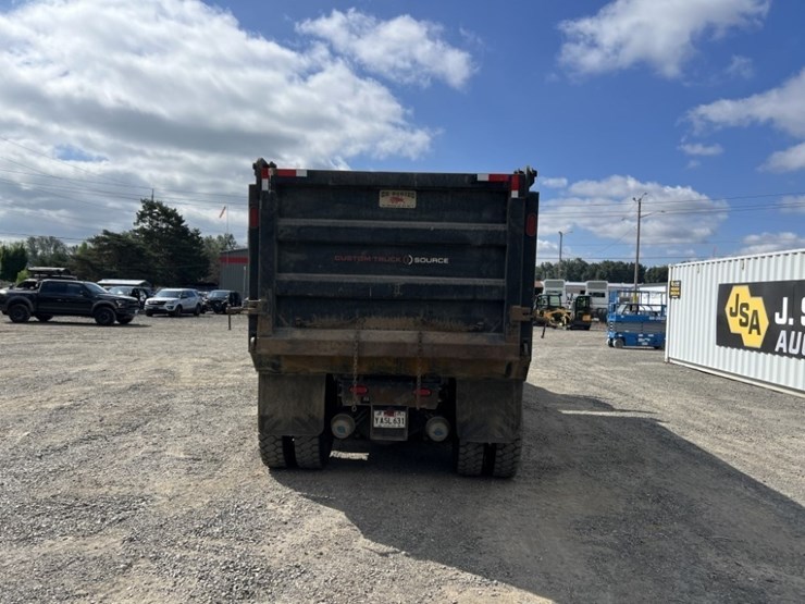 2020-peterbilt-567-image-5