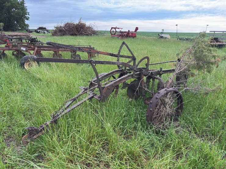 2-bottom-14”-pull-type-plow-image-1