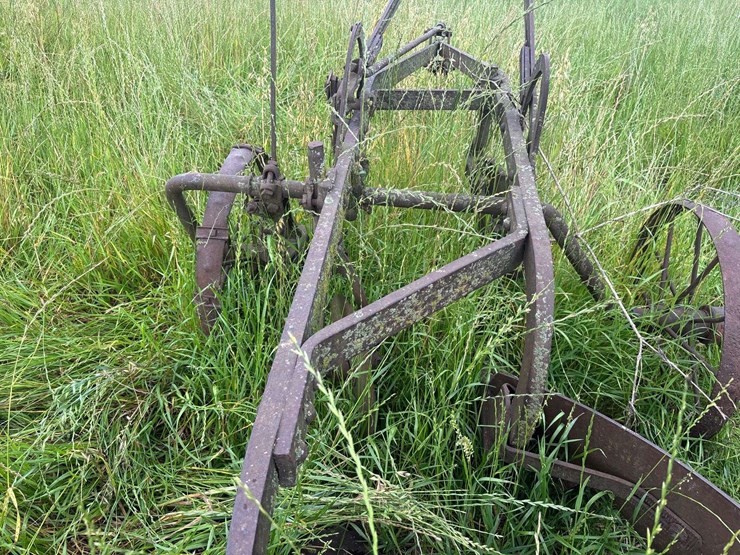 2-bottom-14”-plow-image-29