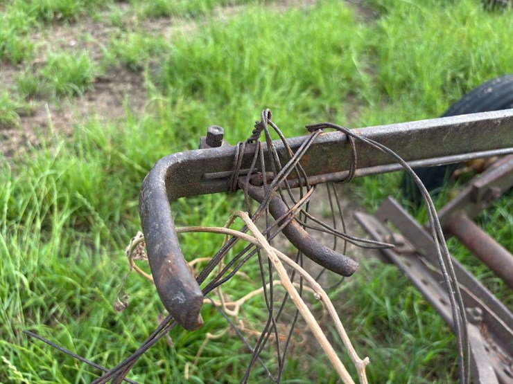moline-5-bottom-14”-pull-type-plow-image-31