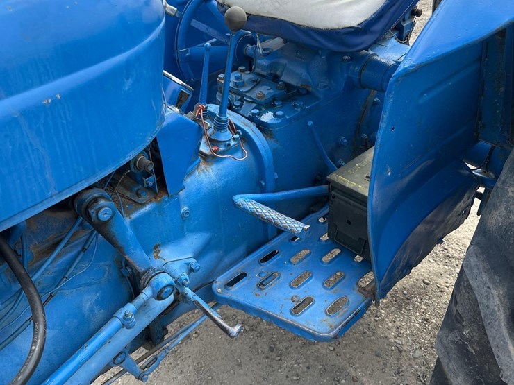 ford-3000-image-5