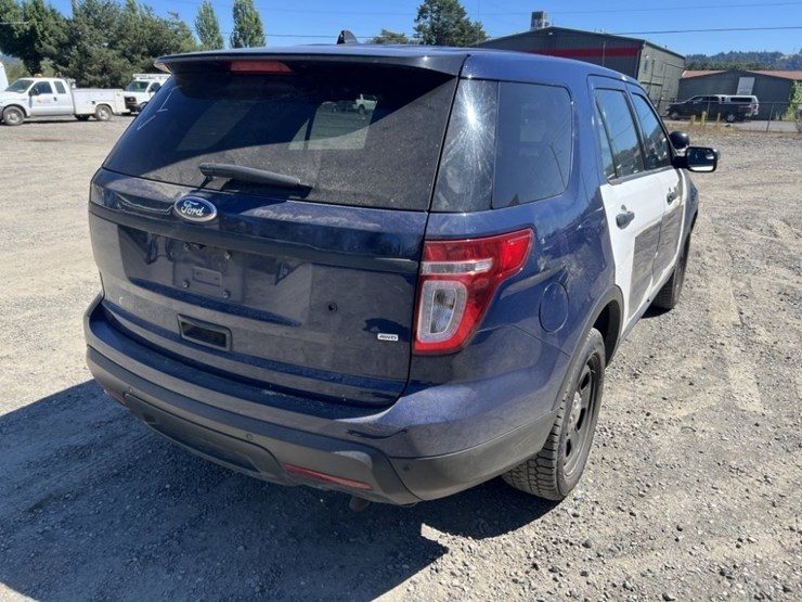 2015-ford-explorer-image-4