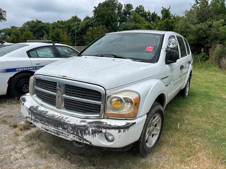 2005-dodge-durango-image-1