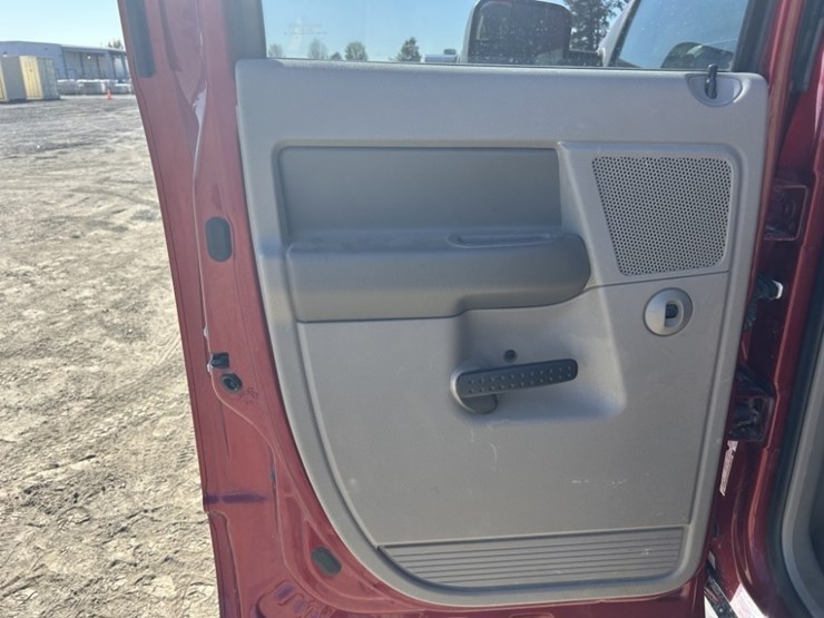 2009-dodge-ram-3500-image-23