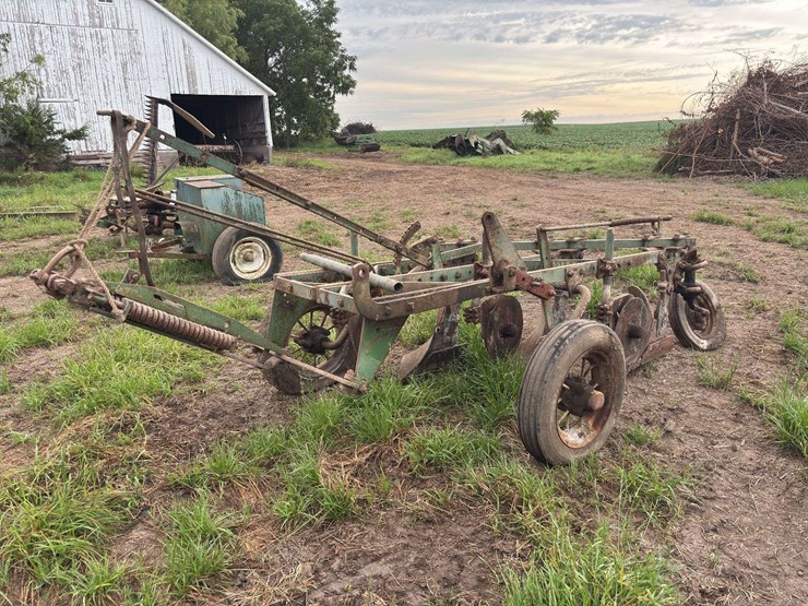 john-deere-14-image-1