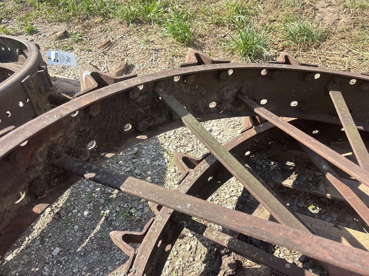 (2)-farmall-f-series-steel-wheels-image-9