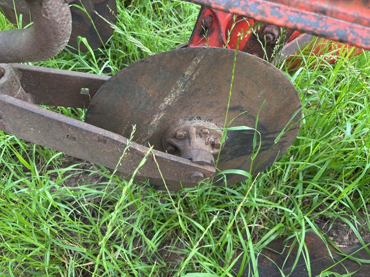 ji-case-5-bottom-14"-pull-type-plow-image-47