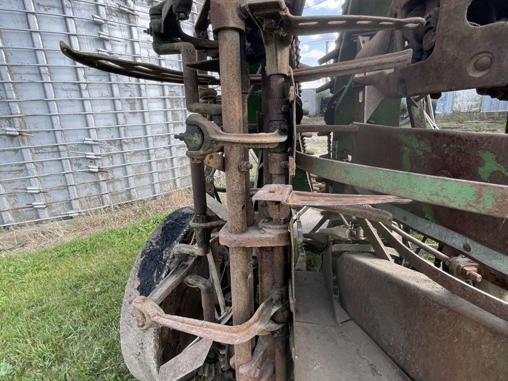 john-deere-corn-binder-image-24