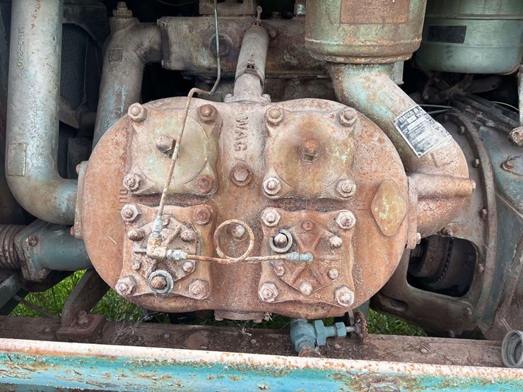 gardner-denver-air-compressor-unit-and-cart-image-43