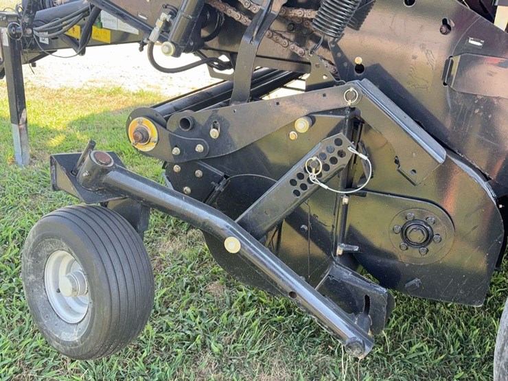 2016-case-ih-rb565-image-18