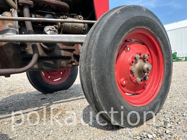 massey-ferguson-35-image-11