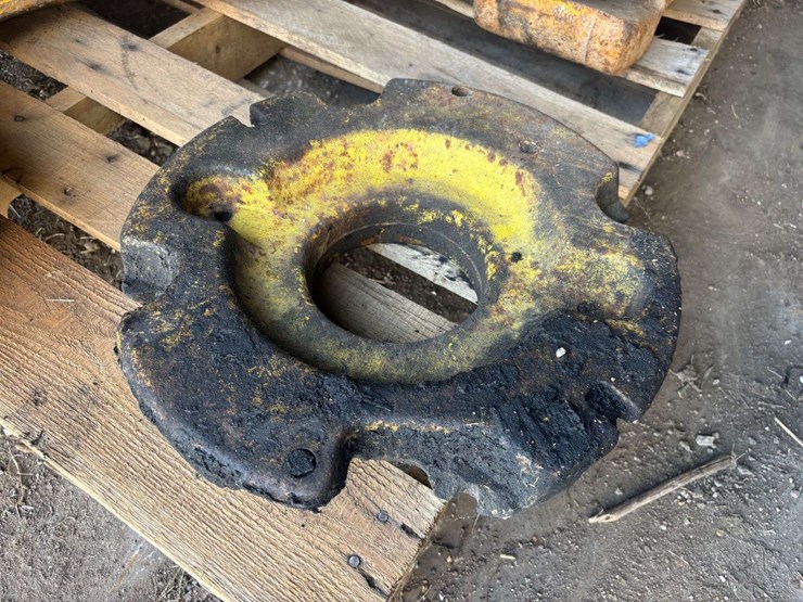 (1)-minneapolis-moline-front-wheel-weight-image-1