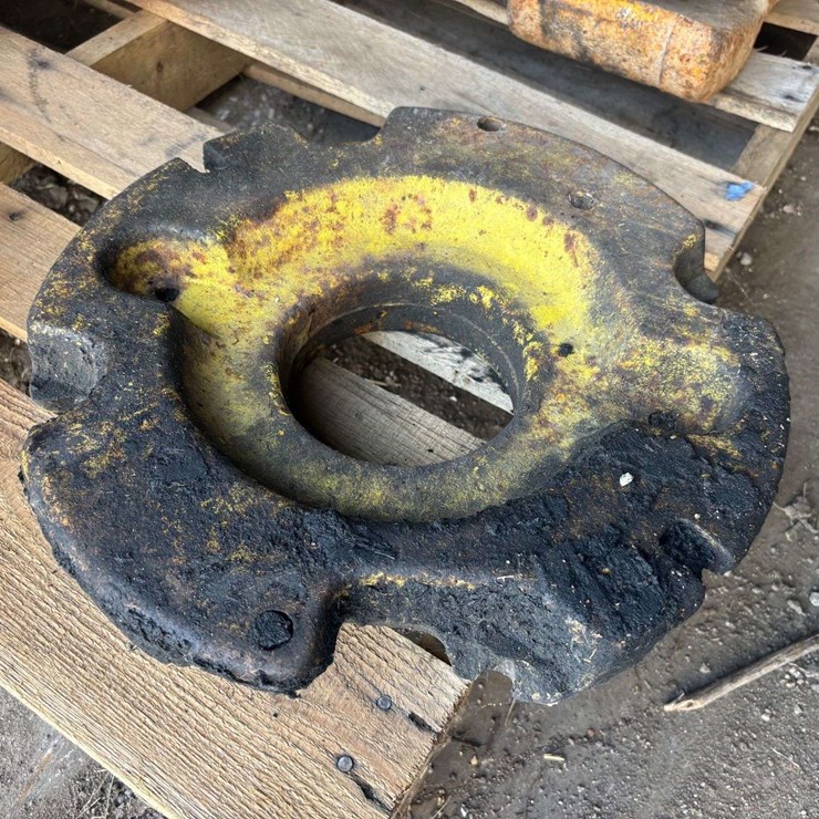 (1) Minneapolis Moline Front Wheel Weight