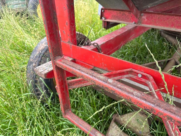 heider-gravity-box-and-john-deere-running-gear-image-33