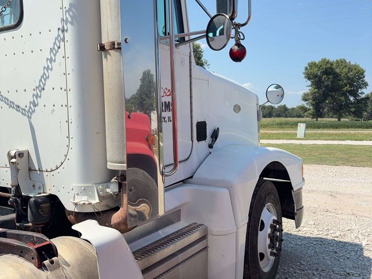 1994-peterbilt-377-image-19