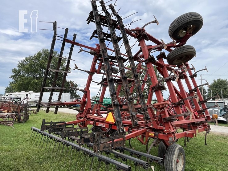 case-ih-4300-image-10