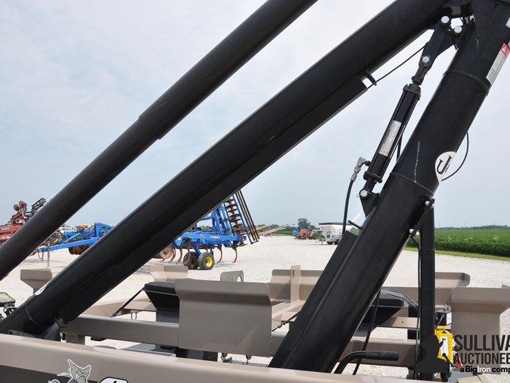 2019-j&m-250-image-13