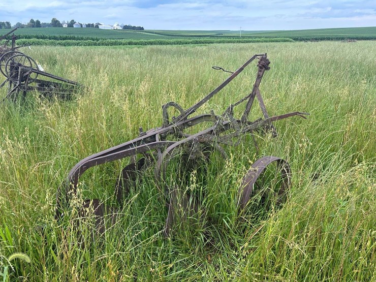 massey-ferguson-14-image-5