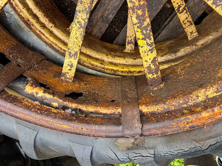 (2)-11-36-tires-on-john-deere-wheels-image-11