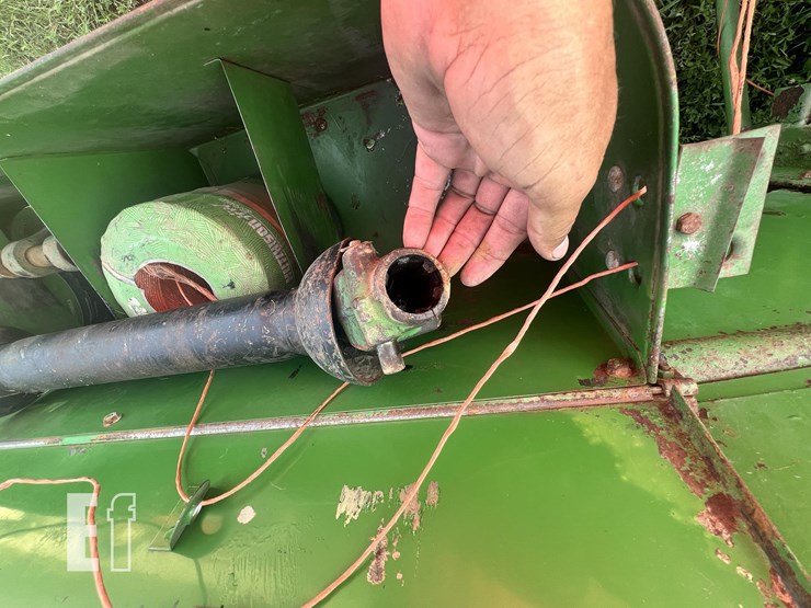 john-deere-336-image-8