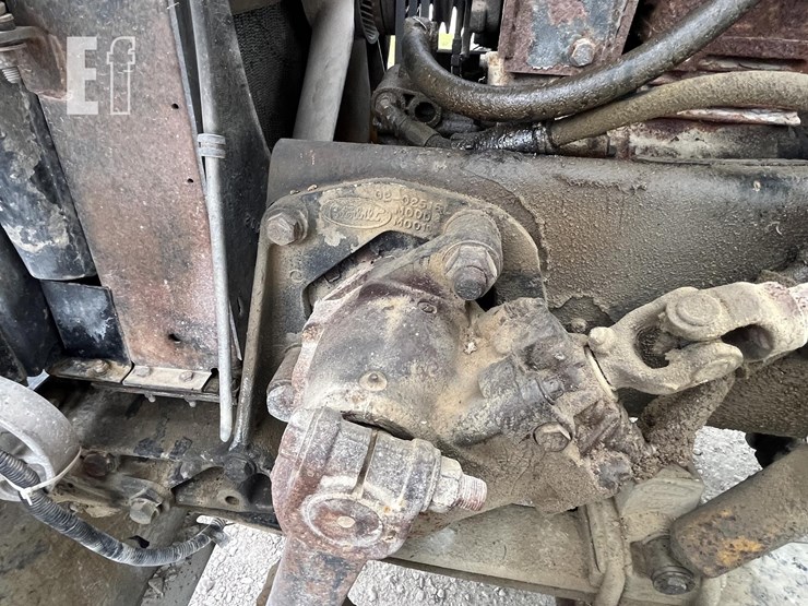 2000-peterbilt-379-image-24