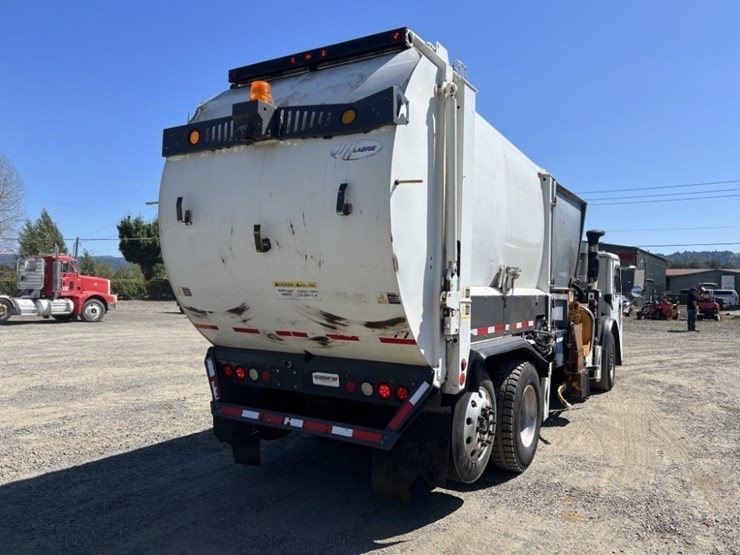 2011-mack-leu612-image-4