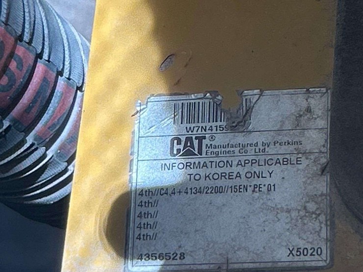 2018-caterpillar-cs54b-image-9